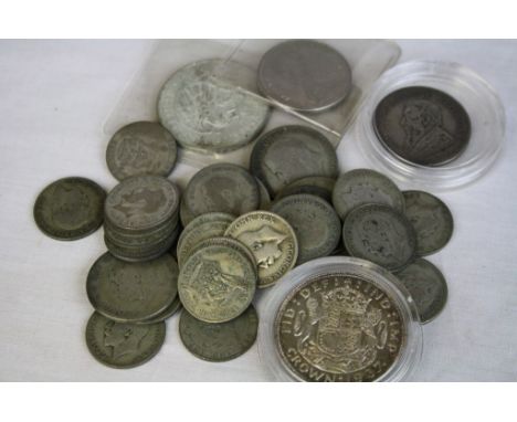 Collection of mainly vintage Silver coins to include Shillings, South African 2 1/2 Shillings 1897, 1937 Crown etc