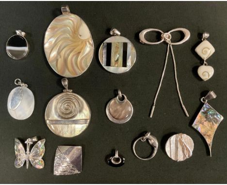 A 925 silver mounted abalone pendant; others mother of pearl, Butterfly, banded agate etc (14) 