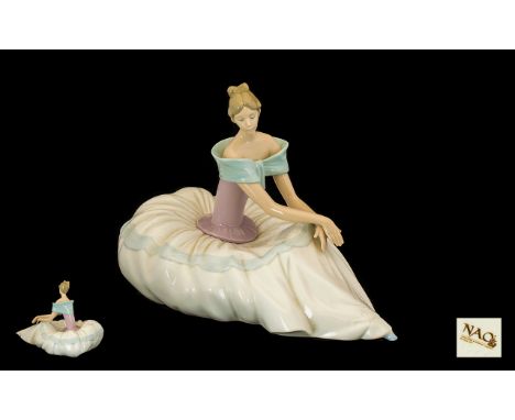 Nao by Lladro Large Hand Painted Porcelain Figure ' Hope  Elegant Lady. Model No 1266, Issued 1997 - Retired. 13 Inches - 32.