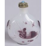 AN EARLY 20TH CENTURY CHINESE PEKING GLASS SNUFF BOTTLE, decorated with fisherman and flying cranes,
