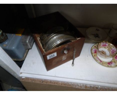 A pigeon racing clock