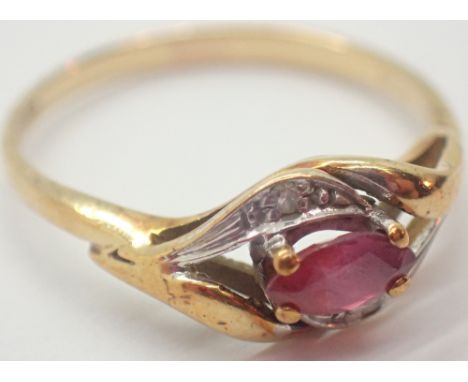 9ct gold ruby and diamond ring size M 1.6g