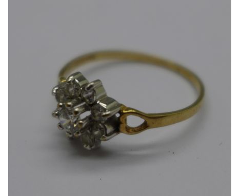 A 9ct gold cluster ring, 1.2g, N
