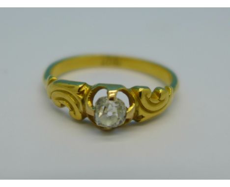 An 18ct gold and diamond ring, 3.1g, O