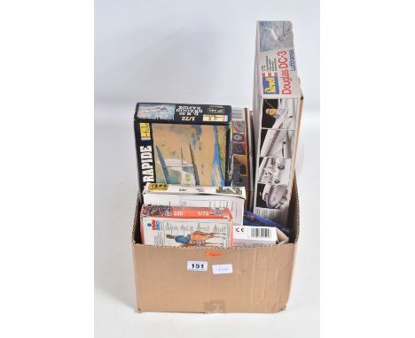 EIGHT BOXED UNBUILT VINTAGE MODEL KITS, to include an ESCI 11th Hussars de Lord Cardigan figures kit no. 220, a Revell French