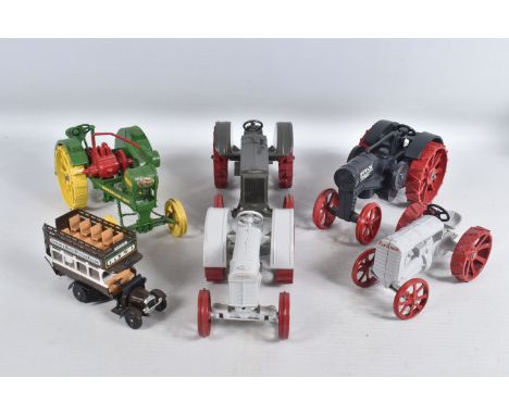 A QUANTITY OF UNBOXED ERTL DIECAST AND PLASTIC TRACTOR MODELS,Kerosene Engine Co.  'Waterloo Boy', International Harvester 'T