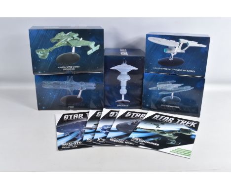 A COLLECTION OF FIVE EAGLEMOSS SPECIAL ISSUE STAR TREK OFFICIAL STARSHIP COLLECTION MODELS AND MAAZINES, to include a no.12 U