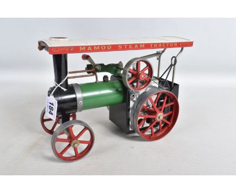 A MAMOD TE1A LIVE STEAM TRACTION ENGINE, includes canopy, used burner with an additional tray, appears in a reasonable condit
