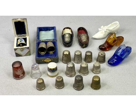 HALLMARKED SILVER &amp; OTHER THIMBLES &amp; HOLDERS COLLECTION to include nine hallmarked or sterling silver examples, vario