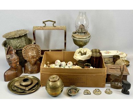 MIXED METALWARE &amp; OTHER ITEMS - oil lamp with copper reservoir and cast metal base, Edwardian two bottle tantalus with pl