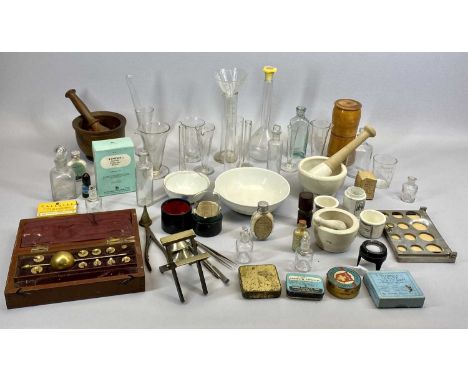 MAHOGANY CASED SYKES HYDROMETER - late 19th Century, 6 x 20.5 x 10cms, various glass chemist bottles, measures and containers