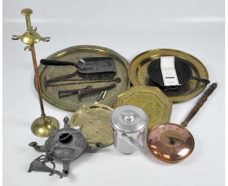 A selection of assorted brass and other metalware, including various chargers, a bed pan adapted into a clock and more