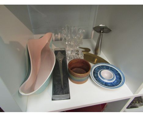 A selection of mostly modern design items including glass candle holder, Robin Welch pot etc. (8)