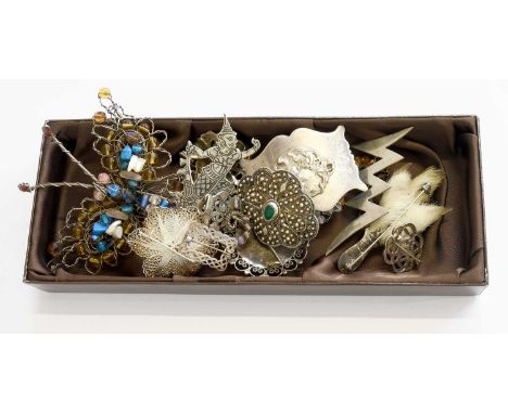 A Quantity of Silver and White Metal Jewellery, including brooches, pendants etcGross weight 184.0 grams.