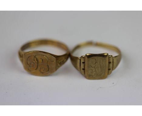 9ct gold signet ring, with engraved head, foliate engraved panel to shoulders, ring size R½ together with another 9ct gold si