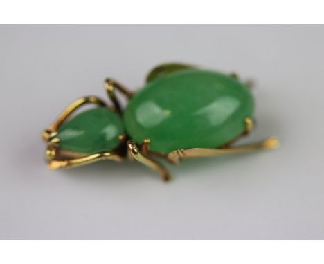 Jade 14ct yellow gold brooch modelled as a beetle, pear shaped cabochon cut jade head and oval cabochon cut jade body with a 