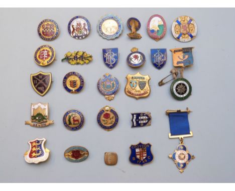Approximately 25 1920's and later enamel bowling club badges including South African British Tours 1935, Deal, Northamptonshi