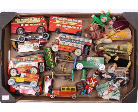 One tray containing a quantity of mixed tinplate, vintage and modern release vehicles and accessories together with a quantit