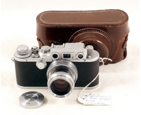 RARE Reid III Type I Rangefinder Camera. A rare, early Reid III version, #P1135, made before flash synchronization was introd