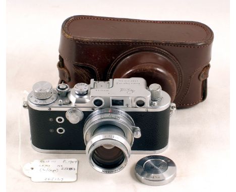 Reid IIIa Camera with Taylor Hobson 2 inch f2 Lens &amp; Case. Body #P1944 (tiniest hint of a ding to top plate - too small t