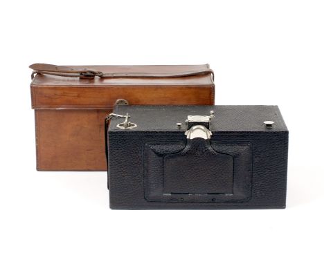 Kodak Panoram No4, Model D Panoramic Camera. Working, but lens very occasionally hesitant (condition 5F). In original case.