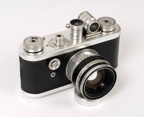 Chrome Periflex 1 Camera with Uncommon Lumax 45mm f1.9 Lens. (condition 5F). With 'clip-on' finder and ERC
