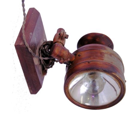 CAR LIGHT: A vintage unusual classic car ' Stadium ' Auto Spoolyte lamp. British Made. On wooden base. Complete with mirror t