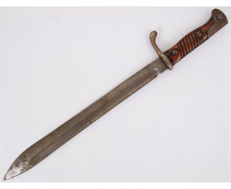 BAYONET: A First World War WWI 1916 pattern German Simson & Co. Suhl bayonet, with wooden grips. No scabbard. 50cm long