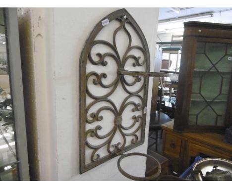 CAST IRON WALL BRACKET