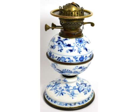 Meissen oil lamp
