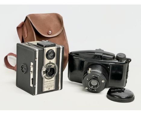 2 vintage cameras. Photax Boyer etc. 