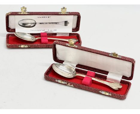 2 vintage silver James II style spoons in cases. 56 grams. 14cm each 