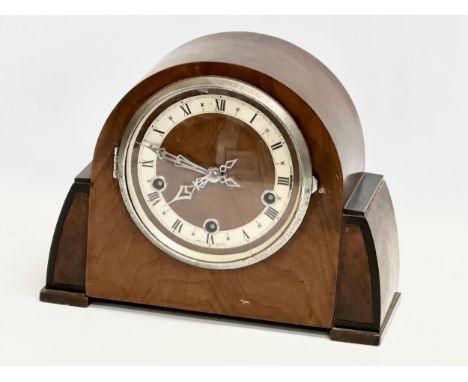 A vintage Art Deco mantle clock by Enfield. With pendulum. 29x12x22cm 