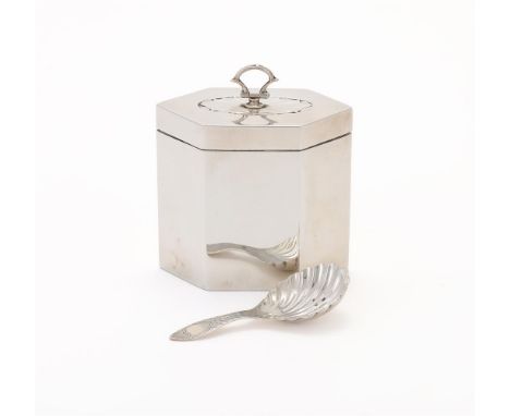 
	
		AN EDWARDIAN SILVER HEXAGONAL TEA CADDY
		THOMAS BRADBURY &amp; SONS LTD., LONDON 1909
		With a swing loop handle to the