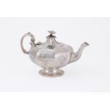Y A VICTORIAN SILVER OCTAGONAL BALUSTER TEA POT