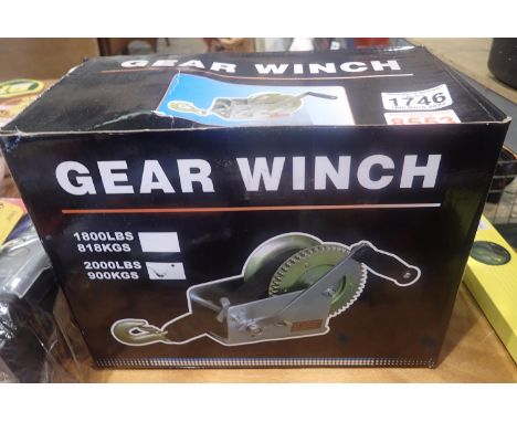 New 2000lb gear winch. P&amp;P Group 3 (£25+VAT for the first lot and £5+VAT for subsequent lots) 