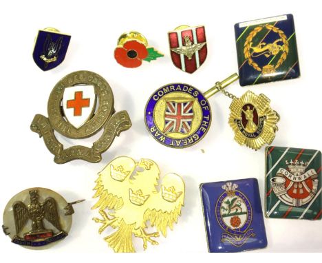 Collection of mixed military badges. P&amp;P Group 1 (£14+VAT for the first lot and £1+VAT for subsequent lots) 