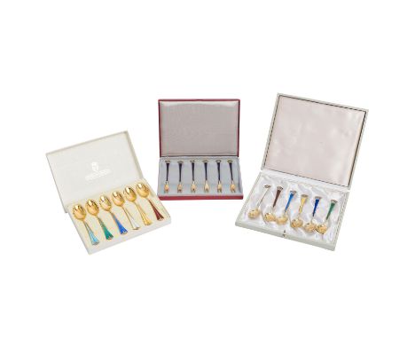 NORWEGEN/DÄNEMARK Konvolut Mokkalöffel und Aperitivgabeln, 925 Silber, 20. Jh. NORWEGEN 6 vergoldete Mokkalöffel mit verschie