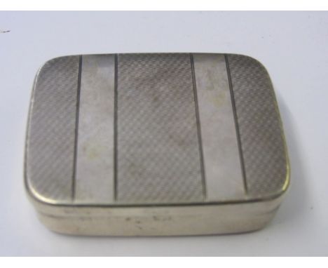 SILVER SNUFF BOX, with engine turned decoration, Chester 1920, 5.5cm width