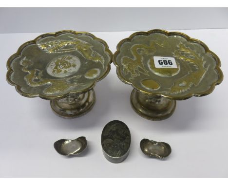 NIELLO DRAGON DESIGN SNUFF BOX, also pair of Chinese silver shoe shaped ingots and pair of oriental dragon design tazzas