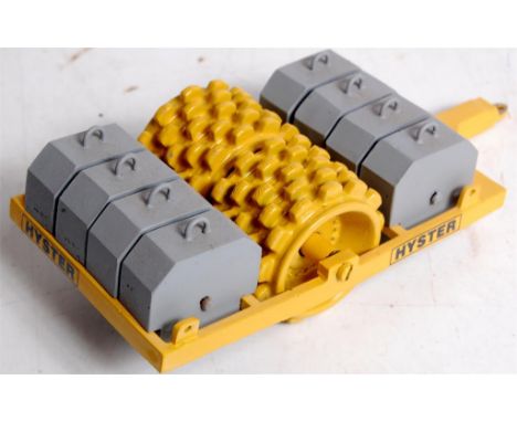 Base Models, M5 resin scale model of a Hyster Roller, in yellow, No.26 of 40, with box and leaflet 