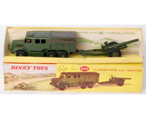 Dinky Toys, gift set 695 howitzer and tractor, comprising of 689 medium artillery tractor and 693 7.2" howitzer, the artiller