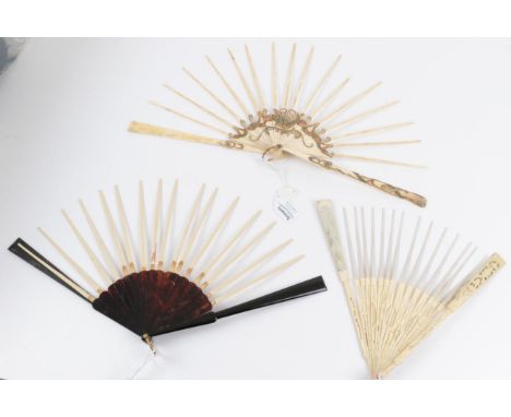 Three Montures Without Leaves, perhaps suitable for lace makers, one of bone, in mid- 18th century form (guard length 10.25 i
