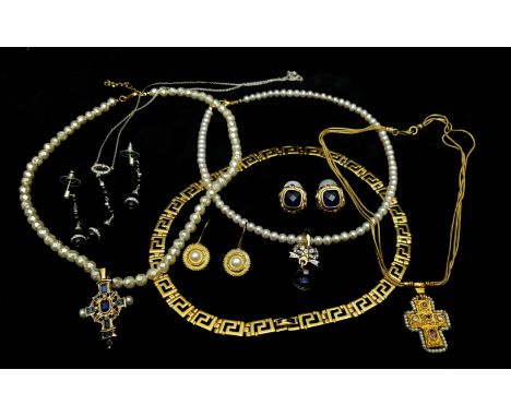 Costume Jewellery - Various items of Museum Selection reproduction jewellery, including an Art Deco pendant and earring set; 