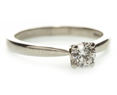 DIAMOND SOLITAIRE RING, the round brilliant cut diamond of approximately 0.35 carats, in platinum, size K, 3.9g