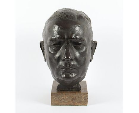 Bleekers, Bernhard (1881-1968), "Portrait von Rudolf Lahs", Bronze. H 30, seitlich signiert, vorne bez., min.ber. Rudolf Lahs