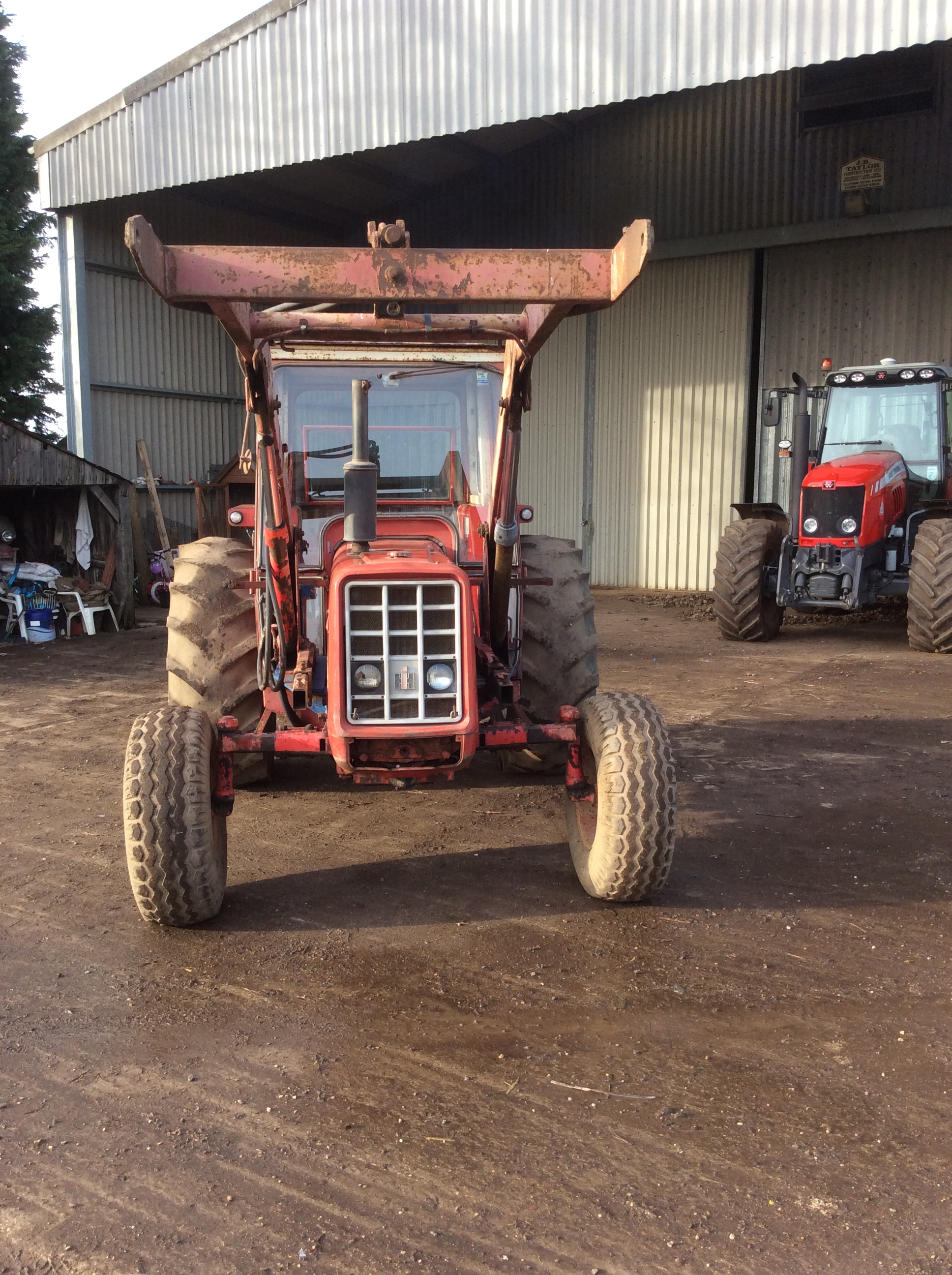 1972 International 454 Tractor with Tanco 968 Loader with hydraulic ...