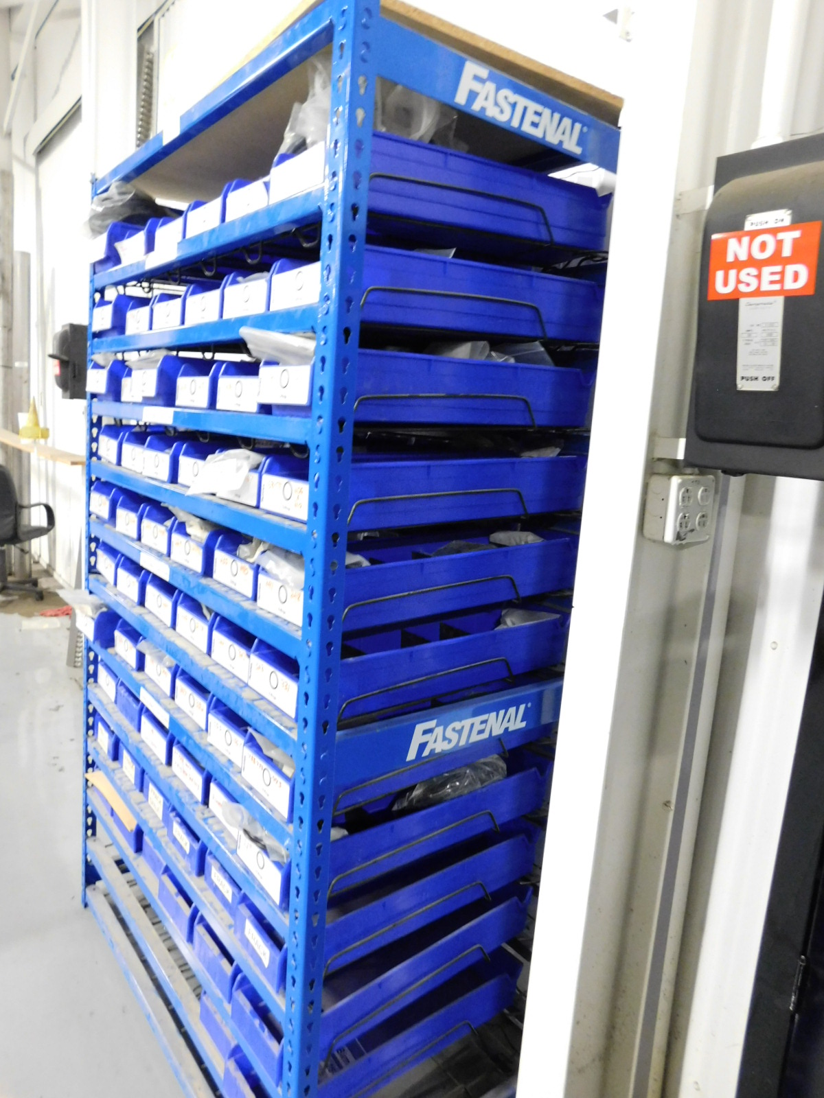 FASTENAL STOCK 72 BIN SHELF SYSTEM, 4'X2'X78