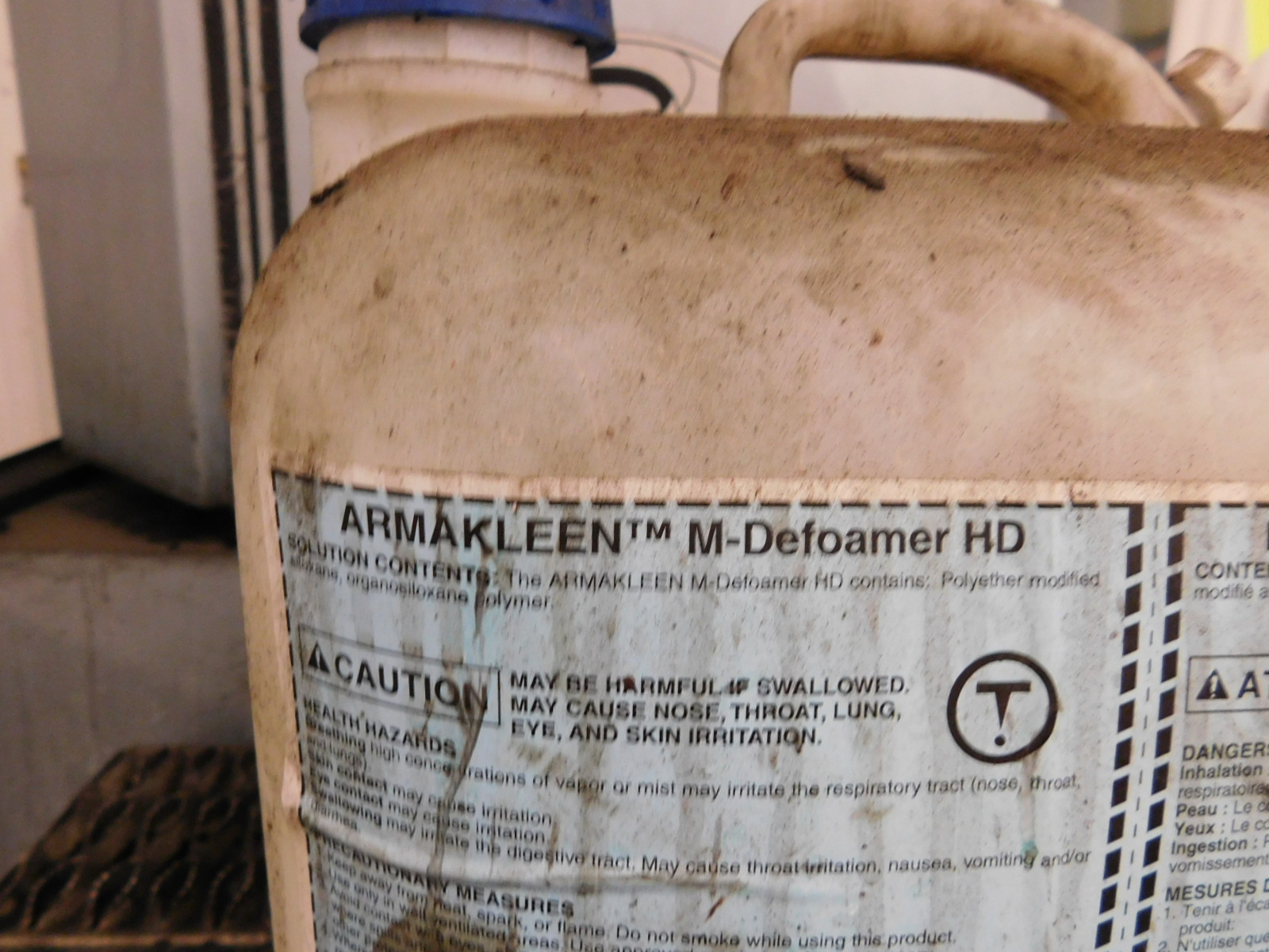 SAFETYKLEEN SK FL500 FRONT LOADING PARTS WASHER, 2BASKETS, W/JUG OF