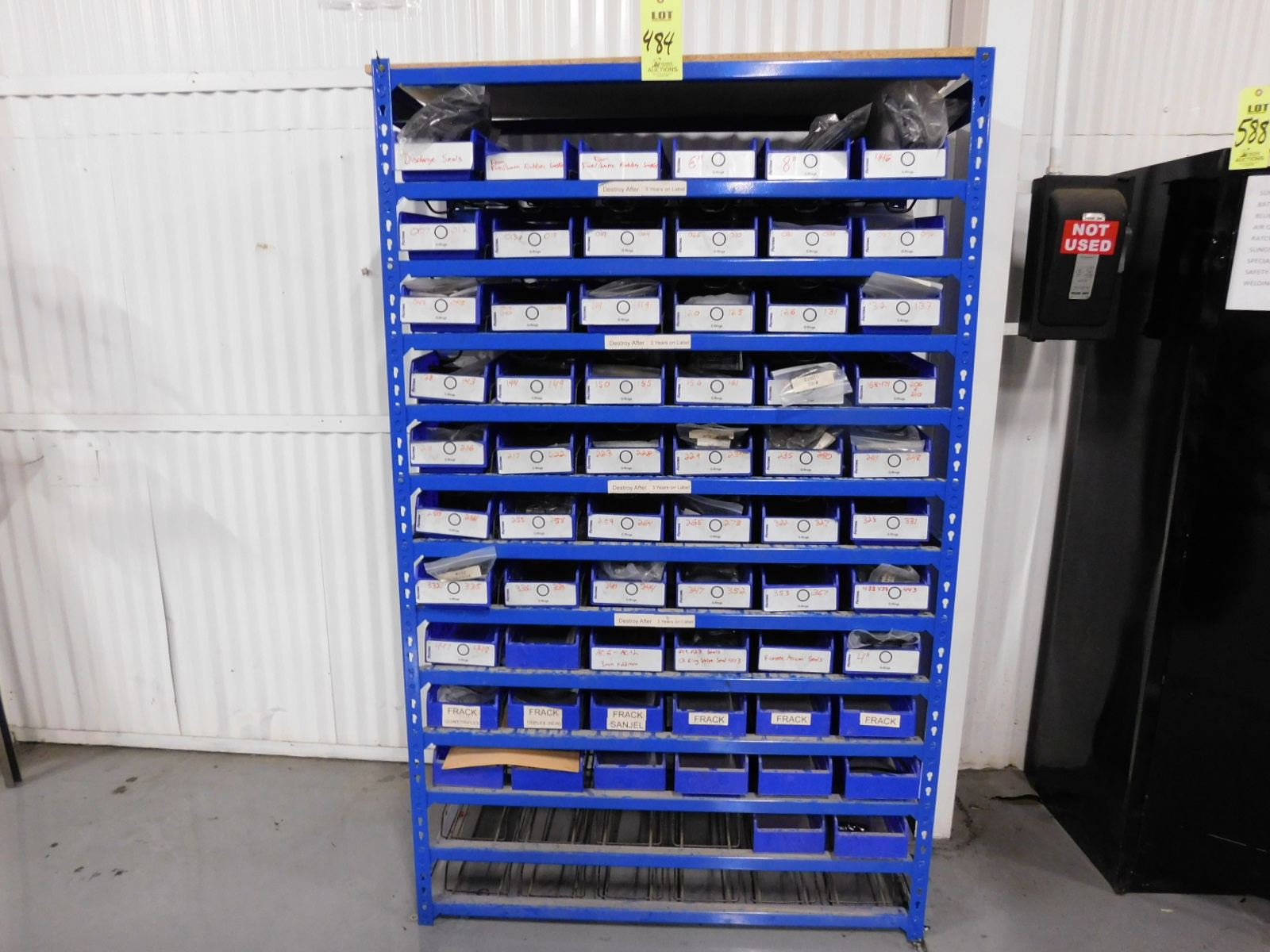 FASTENAL STOCK 72 BIN SHELF SYSTEM, 4'X2'X78